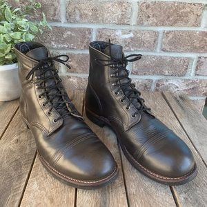 Red Wing Heritage Iron Ranger 8116 Charcoal R&T